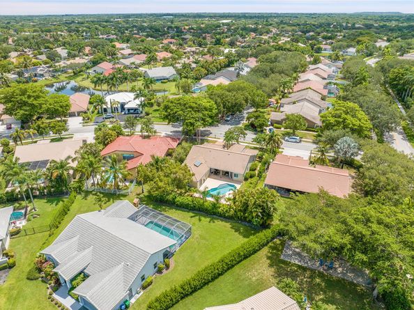 4910 NW 104th Ave, Coral Springs FL 33076