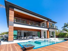 819 N Atlantic Drive, Lantana FL 33462
