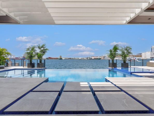 1957 SE 21 Avenue, Fort Lauderdale FL 33316