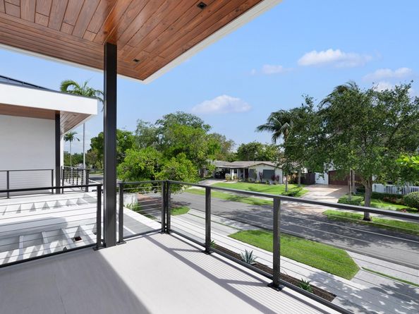 1957 SE 21 Avenue, Fort Lauderdale FL 33316