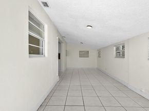 6661 Meade St, Hollywood FL 33024