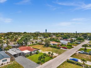 6661 Meade St, Hollywood FL 33024