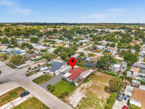 6661 Meade St, Hollywood FL 33024