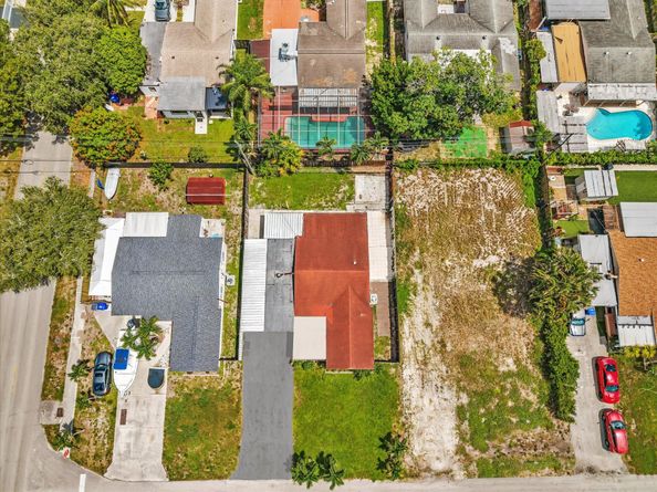 6661 Meade St, Hollywood FL 33024