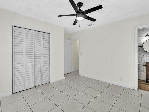 6661 Meade St, Hollywood FL 33024