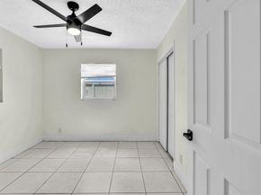 6661 Meade St, Hollywood FL 33024