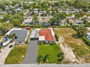 6661 Meade St, Hollywood FL 33024