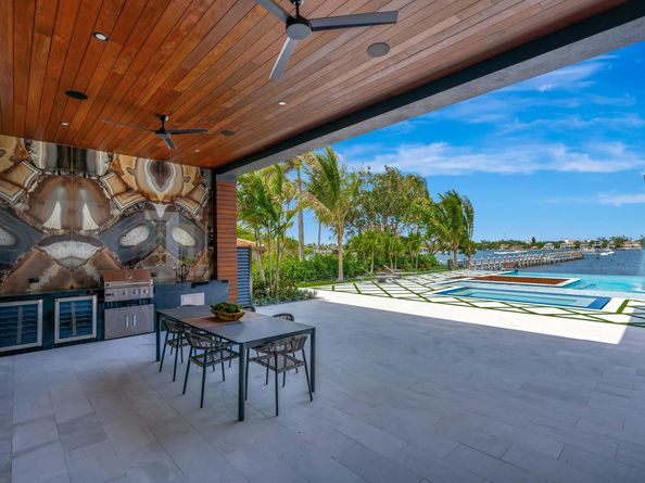 416 S Lake Drive, Lantana FL 33462