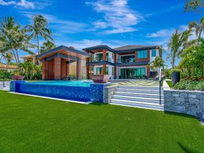 416 S Lake Drive, Lantana FL 33462