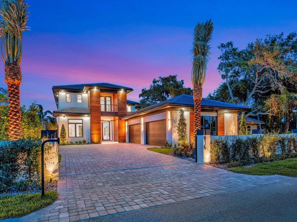 416 S Lake Drive, Lantana FL 33462