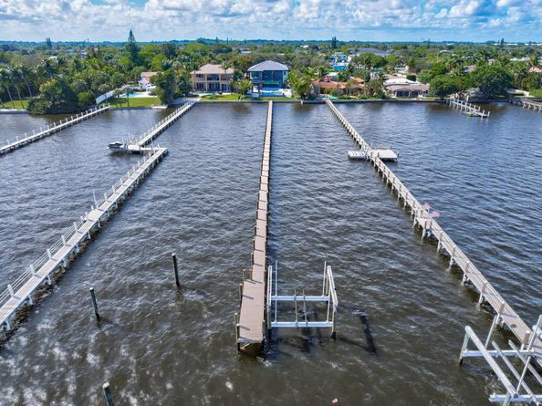 416 S Lake Drive, Lantana FL 33462