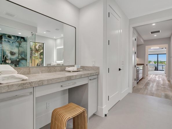 416 S Lake Drive, Lantana FL 33462