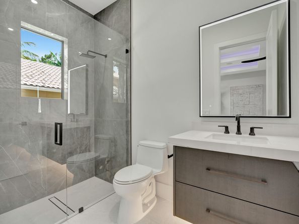 416 S Lake Drive, Lantana FL 33462