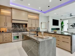 416 S Lake Drive, Lantana FL 33462