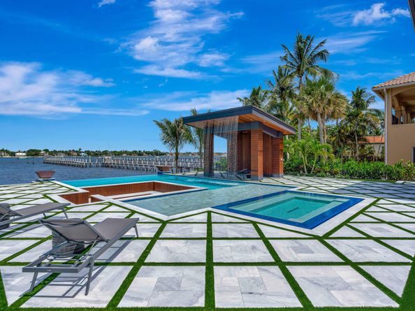 416 S Lake Drive, Lantana FL 33462