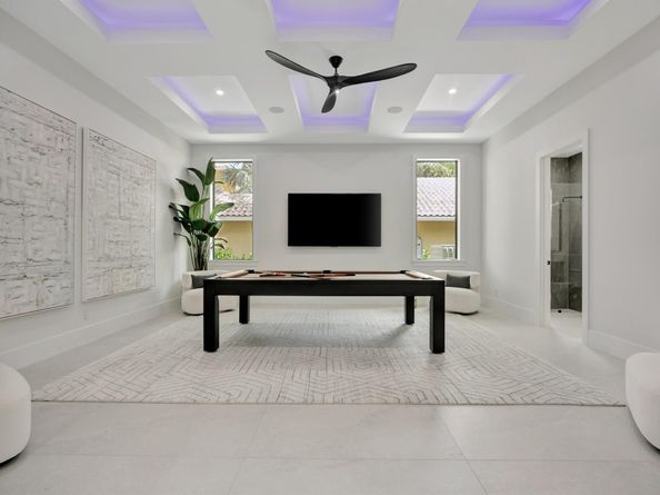 416 S Lake Drive, Lantana FL 33462