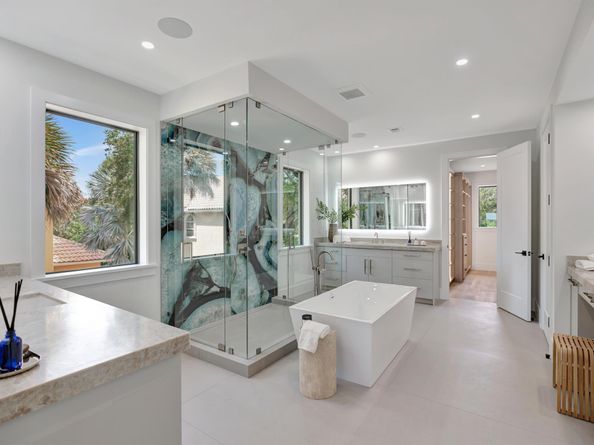 416 S Lake Drive, Lantana FL 33462