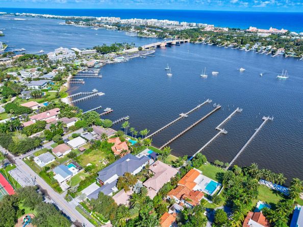 416 S Lake Drive, Lantana FL 33462