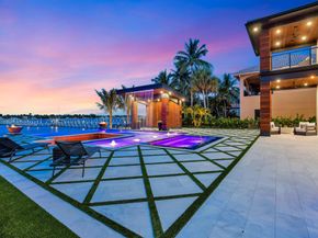 416 S Lake Drive, Lantana FL 33462