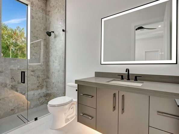 416 S Lake Drive, Lantana FL 33462