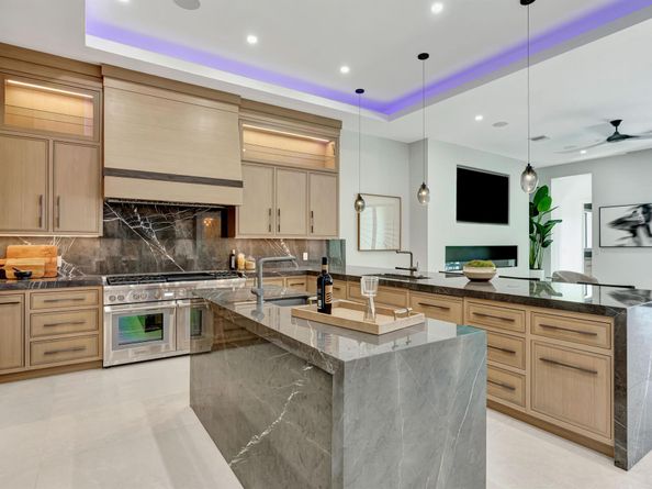 416 S Lake Drive, Lantana FL 33462