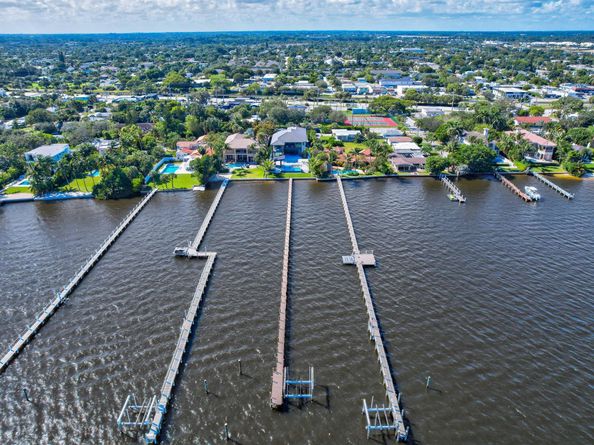 416 S Lake Drive, Lantana FL 33462