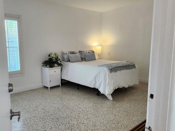 1625 S Palmway, Lake Worth Beach FL 33460