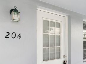 751 Pine Dr 204, Pompano Beach FL 33060