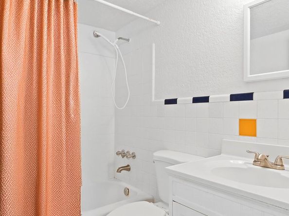 751 Pine Dr 204, Pompano Beach FL 33060