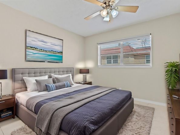 751 Pine Dr 204, Pompano Beach FL 33060