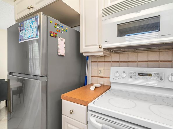 2040 Berkshire B 2040, Deerfield Beach FL 33442