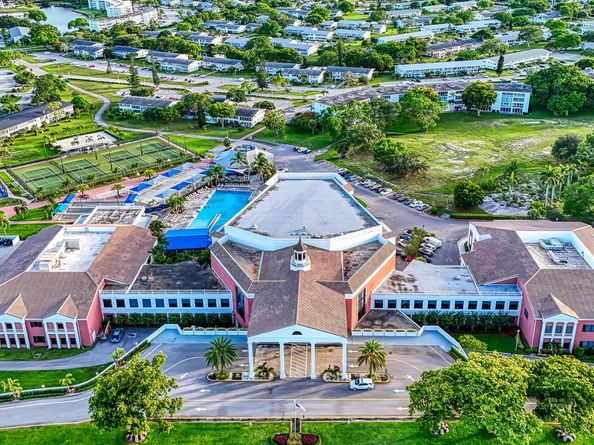 2040 Berkshire B 2040, Deerfield Beach FL 33442