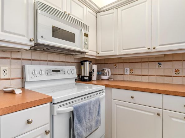 2040 Berkshire B 2040, Deerfield Beach FL 33442