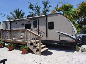 323 W Pine Street, Lantana FL 33462