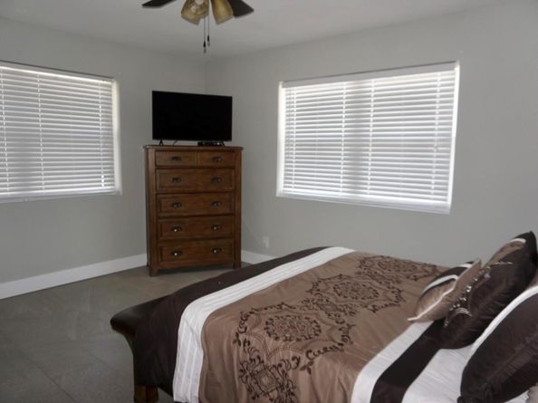 323 W Pine Street, Lantana FL 33462