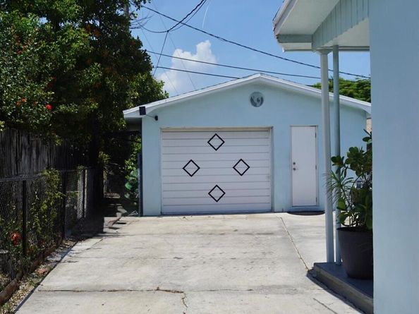 323 W Pine Street, Lantana FL 33462