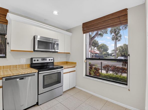5859 Fox Hollow Drive A, Boca Raton FL 33486