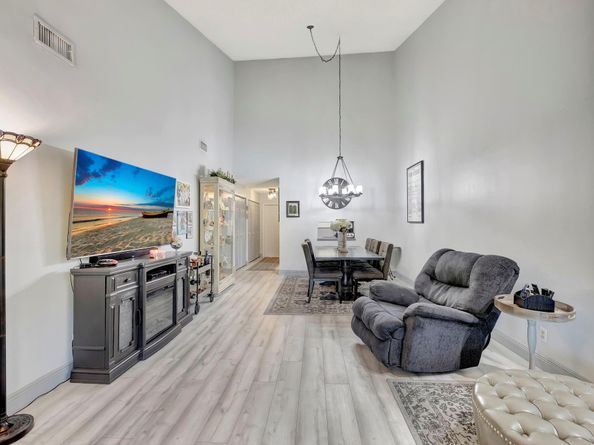 8799 Holly Ct 202, Tamarac FL 33321
