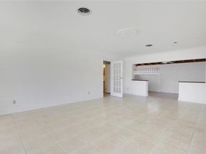 4421 NE 23rd Ave, Lighthouse Point FL 33064