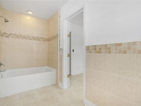 4421 NE 23rd Ave, Lighthouse Point FL 33064