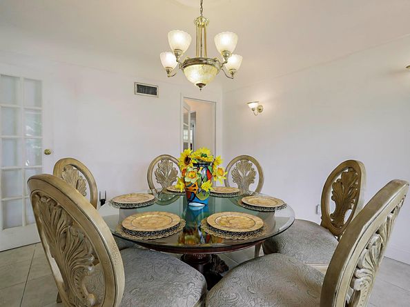 4421 NE 23rd Ave, Lighthouse Point FL 33064