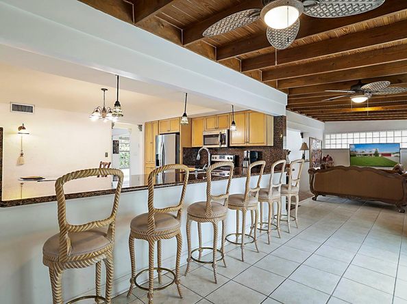 4421 NE 23rd Ave, Lighthouse Point FL 33064