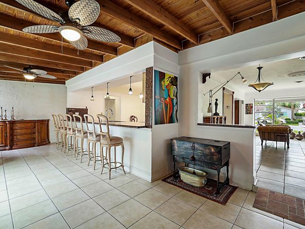 4421 NE 23rd Ave, Lighthouse Point FL 33064