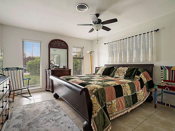 4421 NE 23rd Ave, Lighthouse Point FL 33064