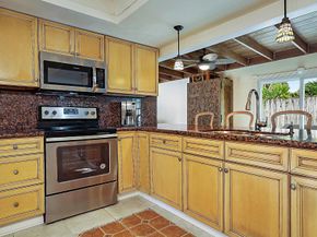 4421 NE 23rd Ave, Lighthouse Point FL 33064