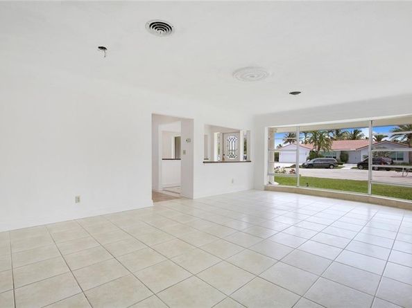 4421 NE 23rd Ave, Lighthouse Point FL 33064