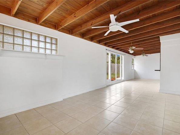 4421 NE 23rd Ave, Lighthouse Point FL 33064