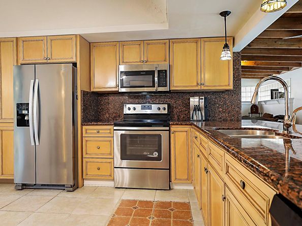 4421 NE 23rd Ave, Lighthouse Point FL 33064