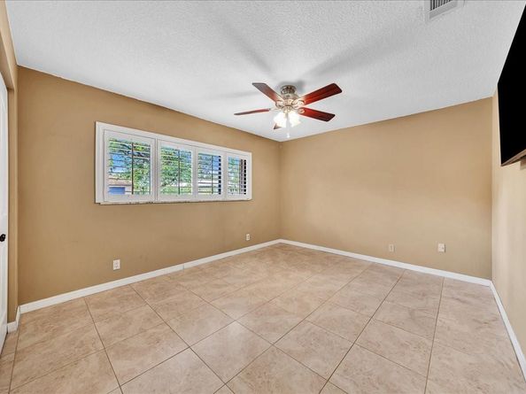 9903 NW 19th St, Coral Springs FL 33071
