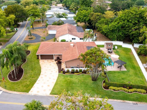 9903 NW 19th St, Coral Springs FL 33071